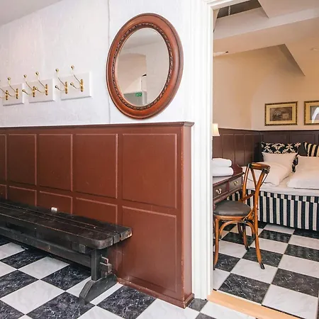4 Star In Skanderborg